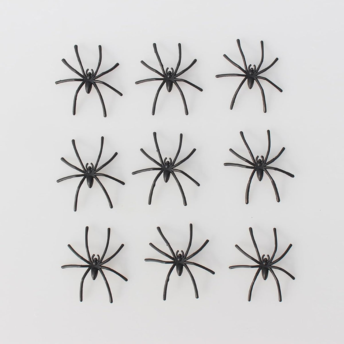 Stretchy Spider Webs with 20 Fake Spiders – Halloween Decoration – view 4