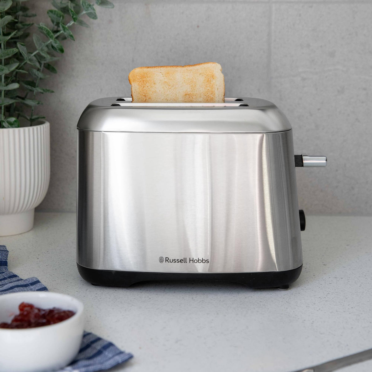 Russell Hobbs Carlton 2-Slice Toaster – Brushed Chrome