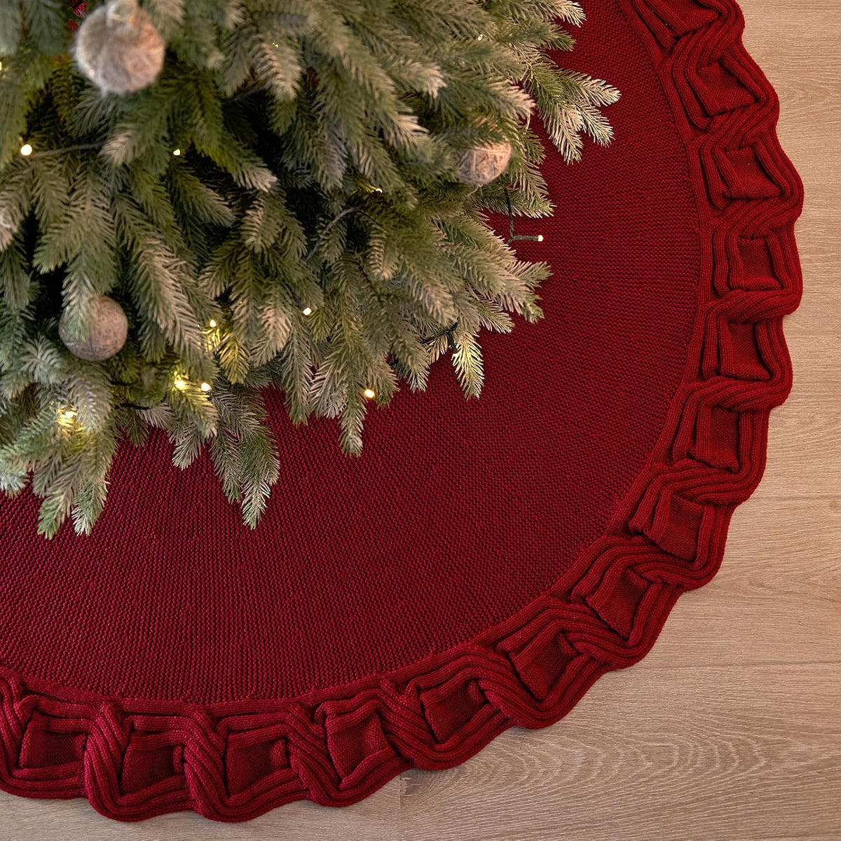 Knitted Christmas Tree Skirt – 92 cm & 122 cm – view 8