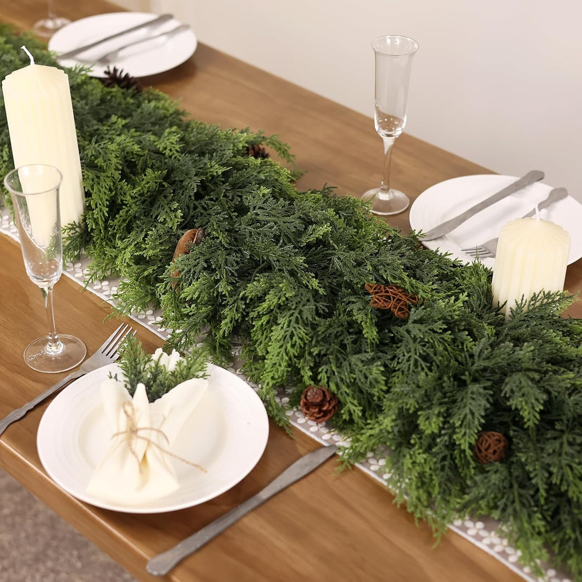 Real Touch Cedar Garland – 1.5 m or 2.7 m – view 3