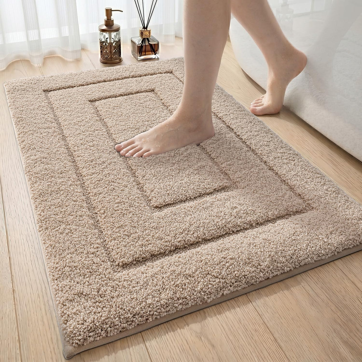 Extra Soft Plush Absorbent Bath Mat – Non-Slip