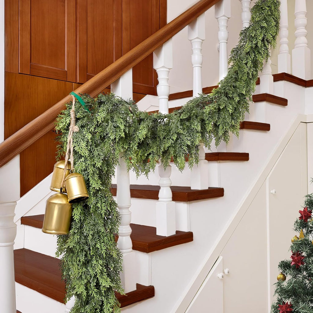 Thick Cedar Christmas Garland – 1.8 m to 4.5 m – view 5