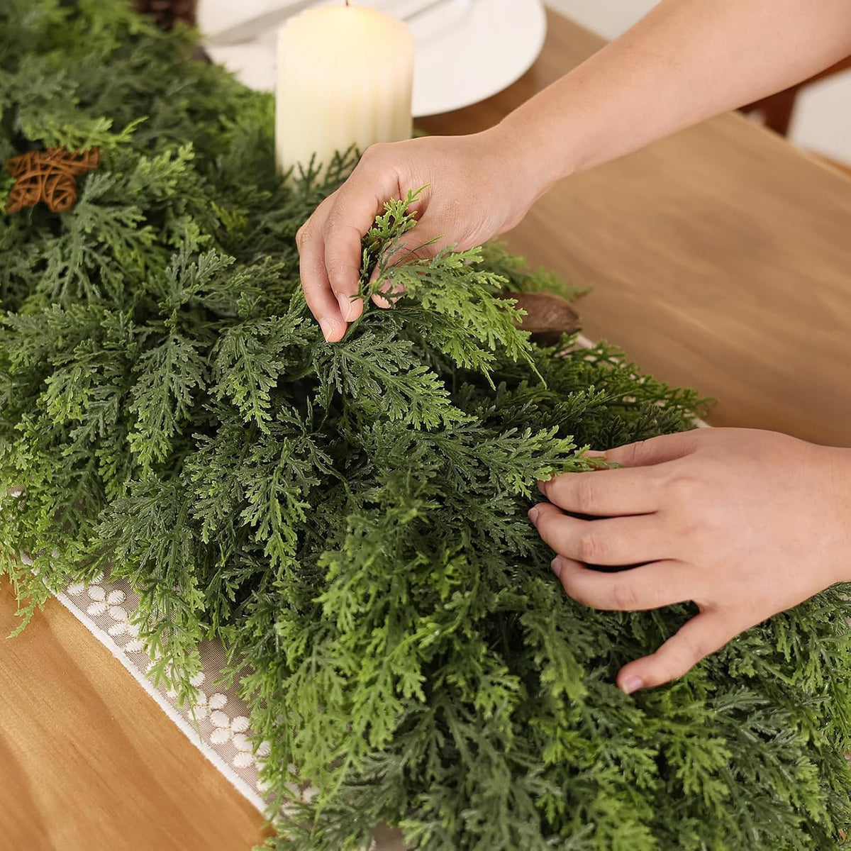 Real Touch Cedar Garland – 1.5 m or 2.7 m – view 7
