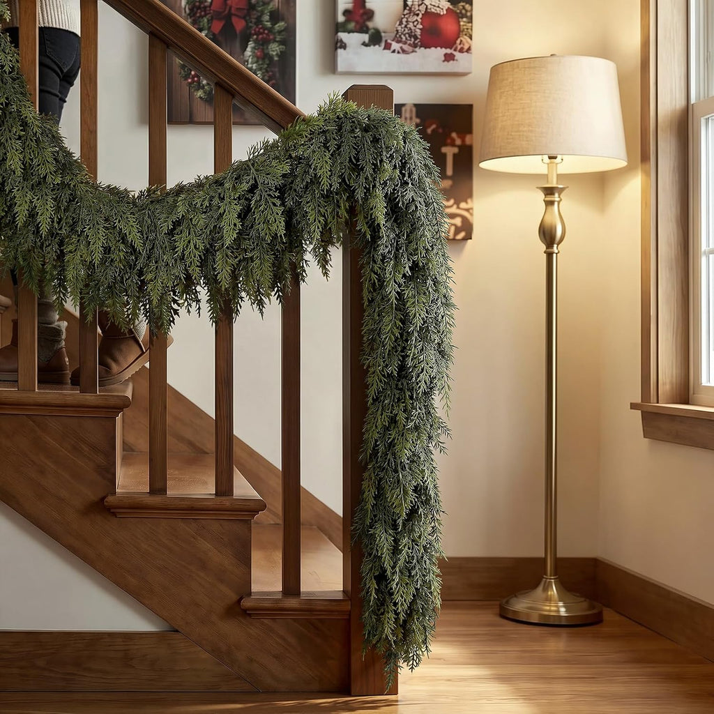Real Touch Cedar Christmas Garland – 1.8 m or 2.7 m – view 5