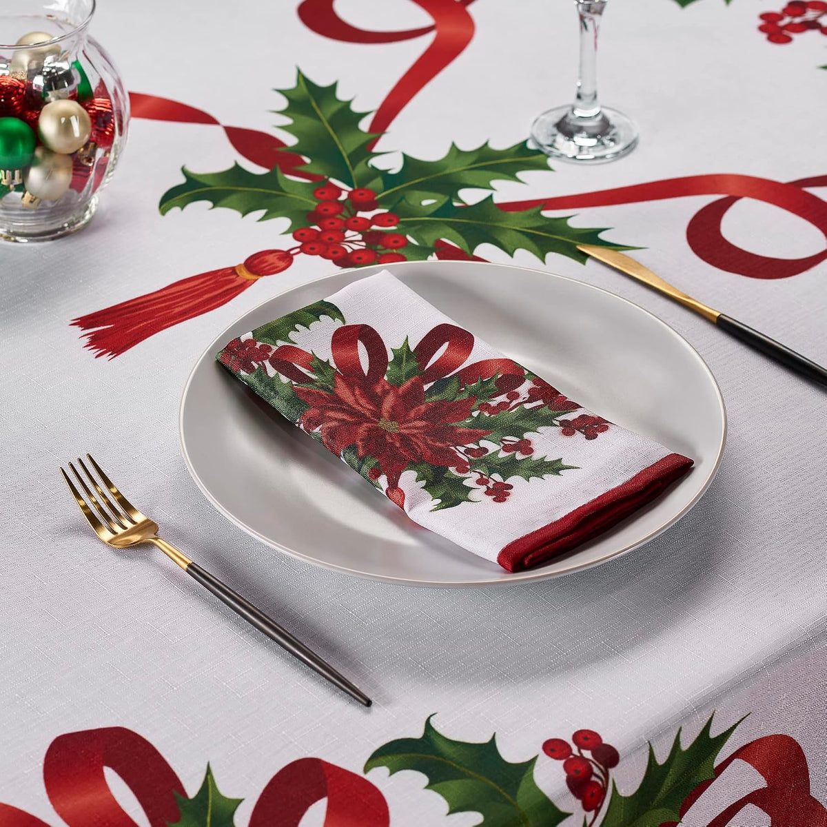 Christmas Ribbon Tablecloth – 320 x 152 cm for 8-Seat Tables – view 4