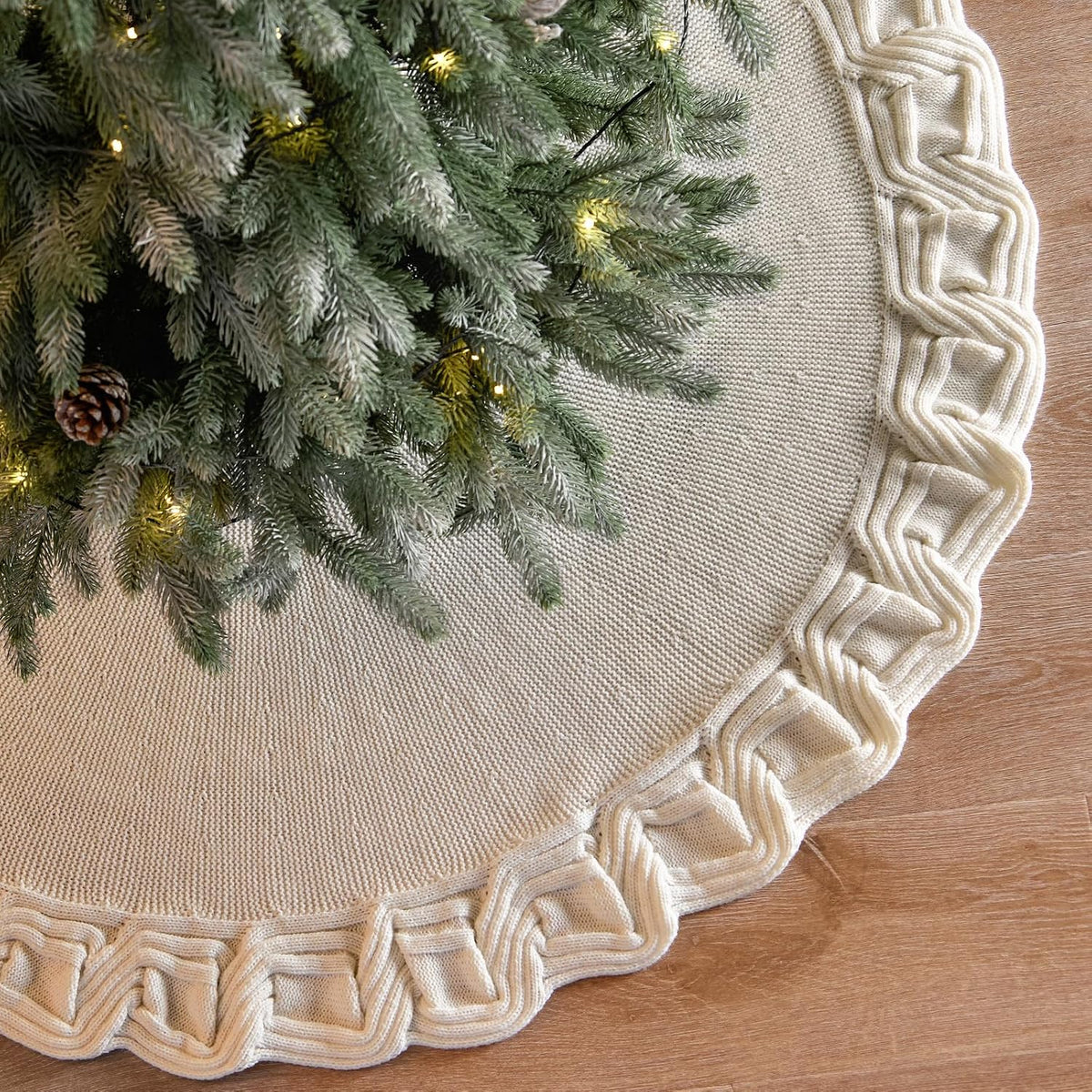 Knitted Christmas Tree Skirt – 92 cm & 122 cm