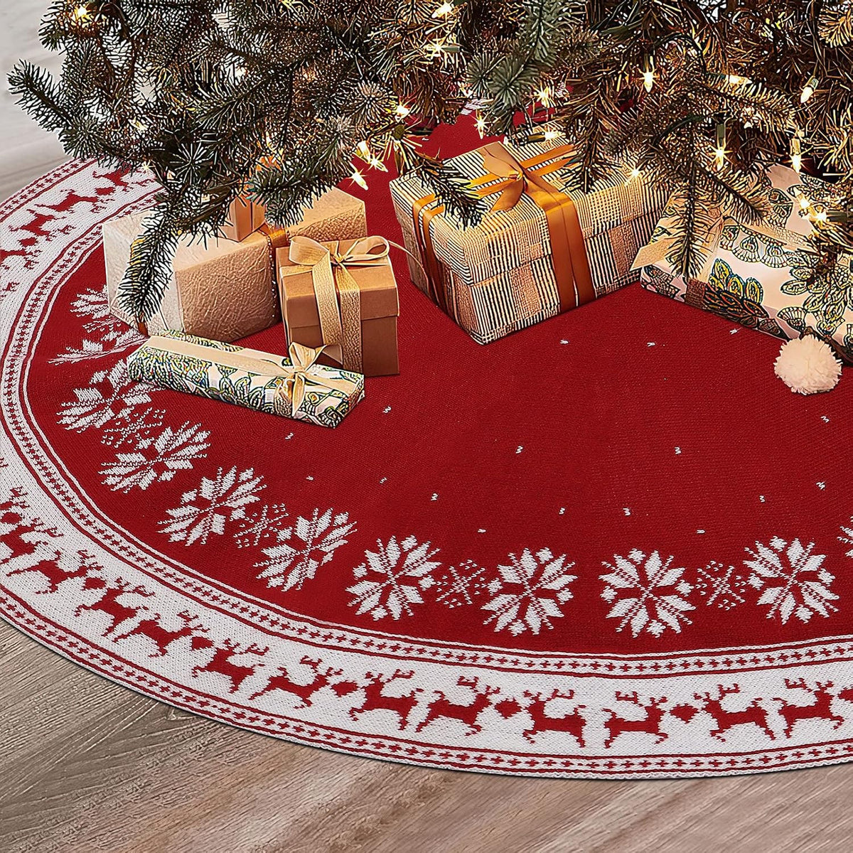 Faux Fur Christmas Tree Skirt – 90 cm & 122 cm – view 10