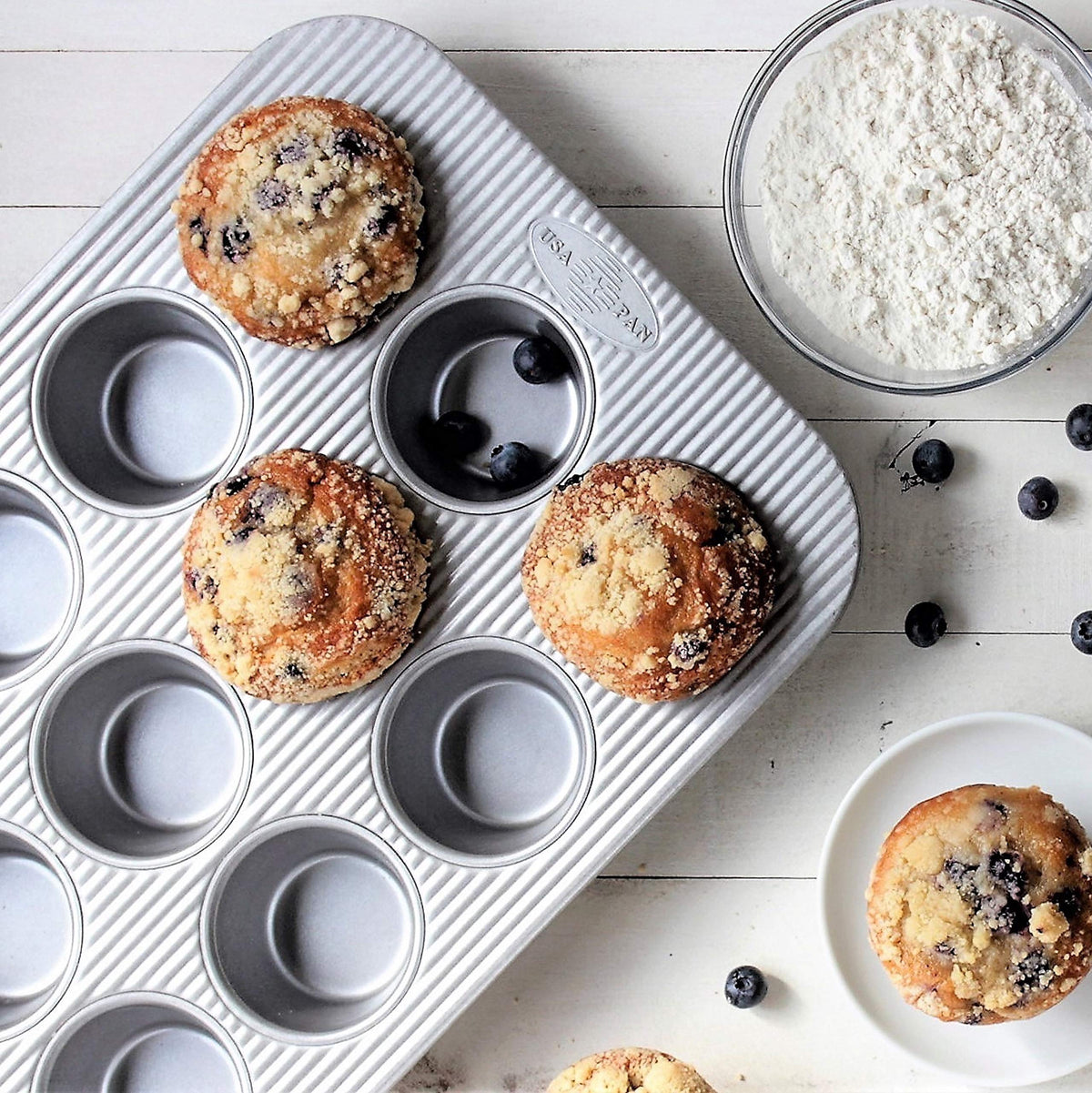 USA Pan 12-Cup Muffin Pan – Aluminised Steel